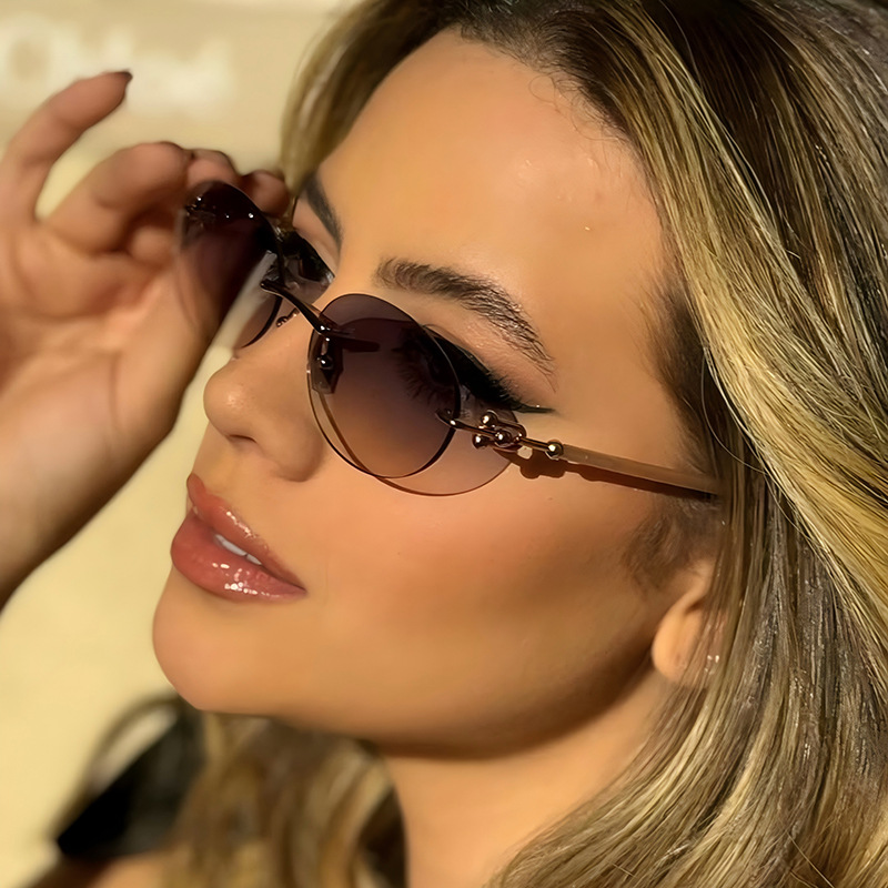 新しいメタルフレームレスオーバル女性サングラス高級ブランドデ - Women Fashion Glasses のレビューと価格