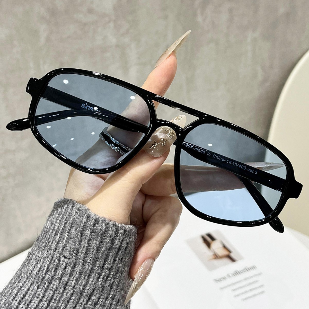 ニューレトロオーバル女性用サングラスファッションブラックブル - Women Fashion Glasses のレビューと価格