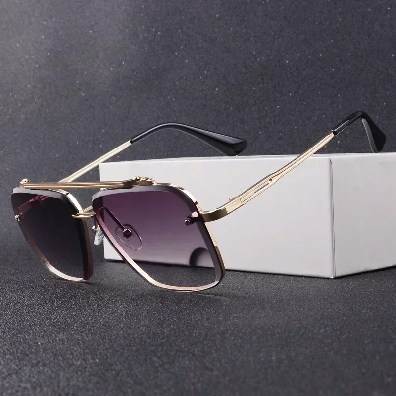 特大スクエアサングラス女性新しいファッションメタルサングラス - Women Fashion Glasses のレビューと価格