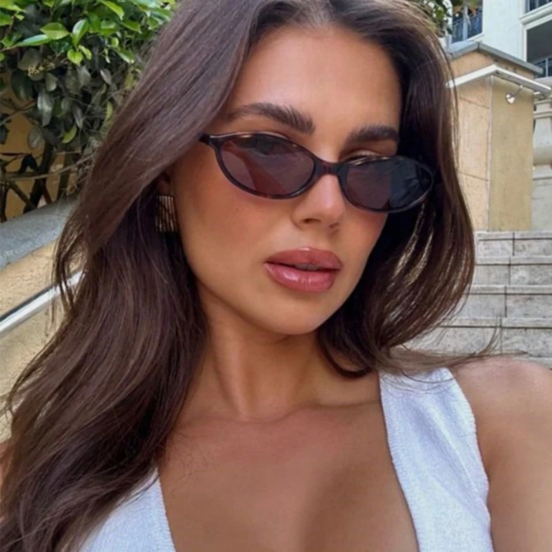 レトロオーバルフレームサングラスファッション女性トレンディな - Women'S Fashion Eyeglass Frames のレビューと価格