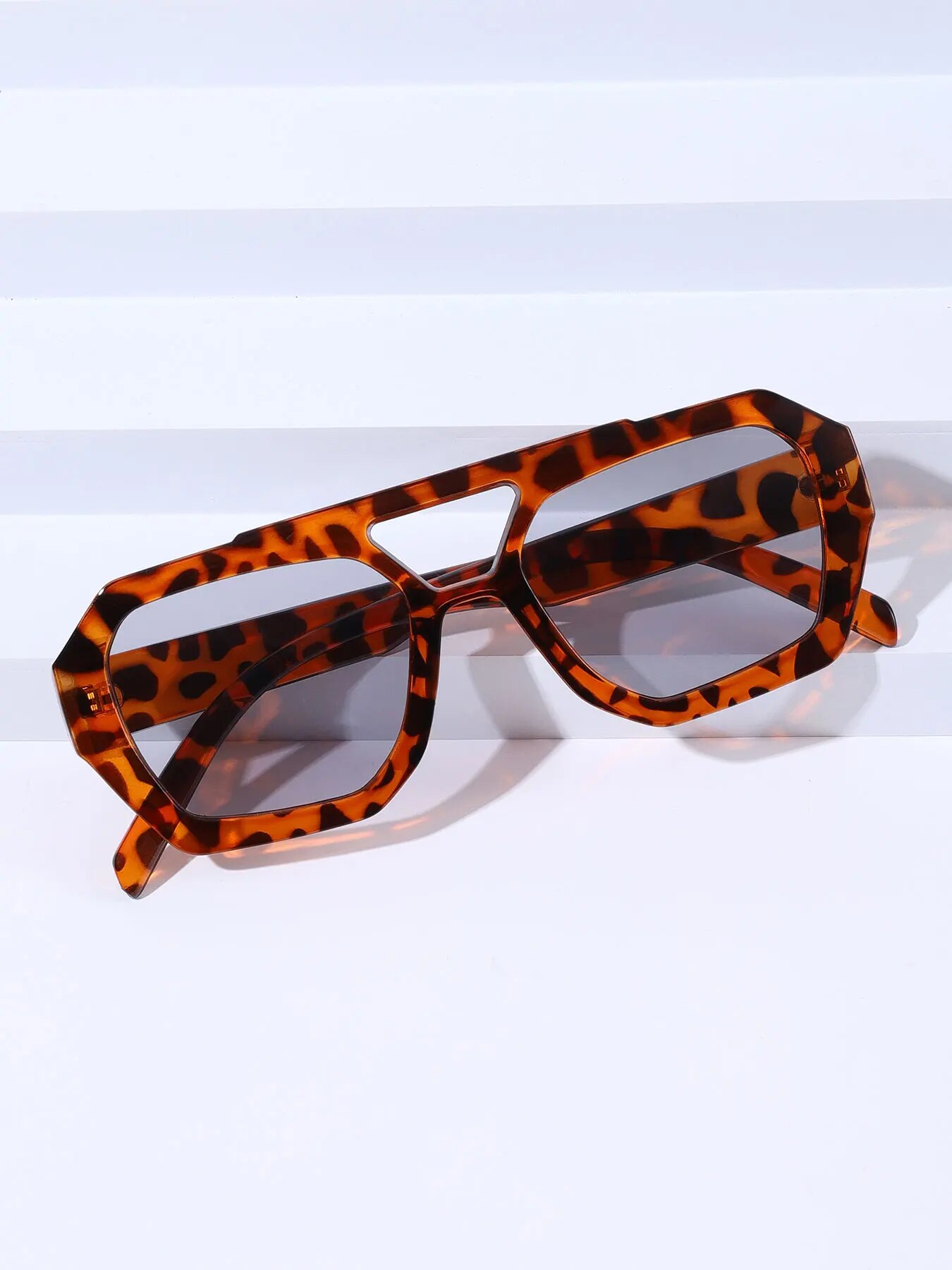 ファッションヴィンテージスクエア不規則なサングラス男性女性高 - Women Fashion Glasses のレビューと価格