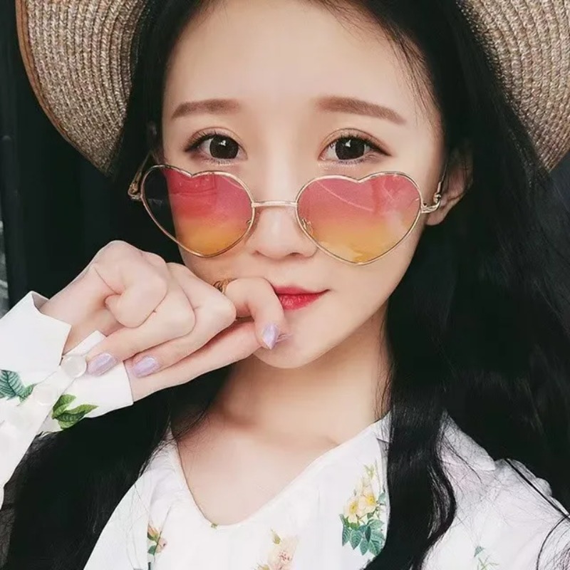 ファッションハート型メタルサングラスヴィンテージトレンディス - Women Fashion Glasses のレビューと価格