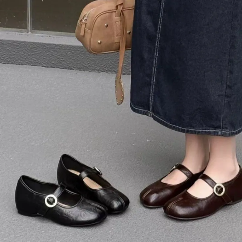 レトロな黒のフラットメリージェーンシューズ、女性用、快適なス - Women Fashion Online のレビューと価格