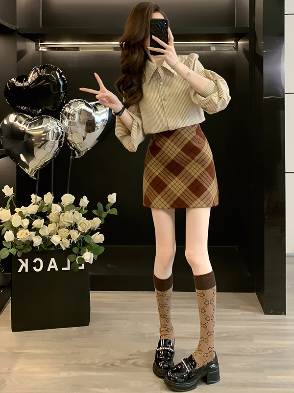 ファッショナブルなチェック柄とストライプ柄の長袖シャツとショ - Women Fashion Online のレビューと価格