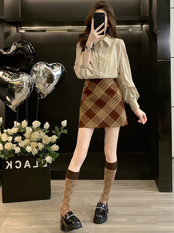 ファッショナブルなチェック柄とストライプ柄の長袖シャツとショ - Women Fashion Online のレビューと価格