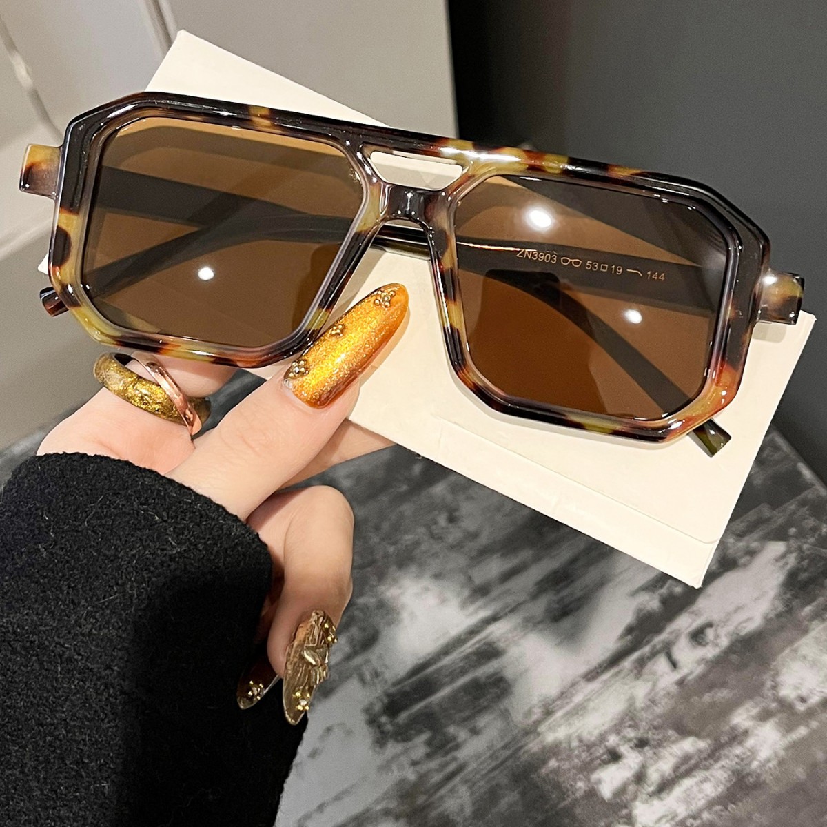 新しいレトロスクエアダブルビームサングラス男性女性高品質屋外 - Women Fashion Glasses のレビューと価格