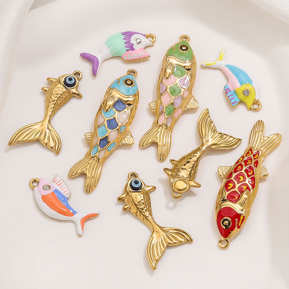 2-3 個ステンレス鋼かわいいゴールデンエナメル魚チャーム  - Women'S Fashion Earrings のレビューと価格