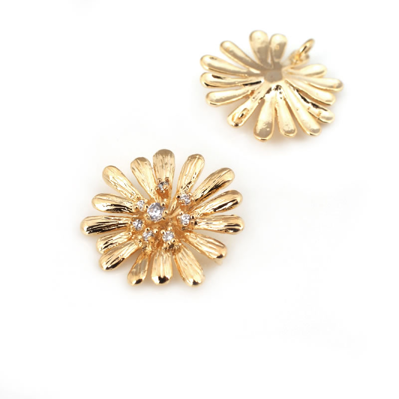 18K ゴールドカラー真鍮ひまわりデイジーチャームペンダント - Women'S Fashion Earrings のレビューと価格
